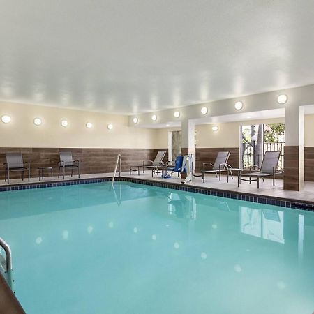 Fairfield Inn By Marriott Tracy Exteriör bild