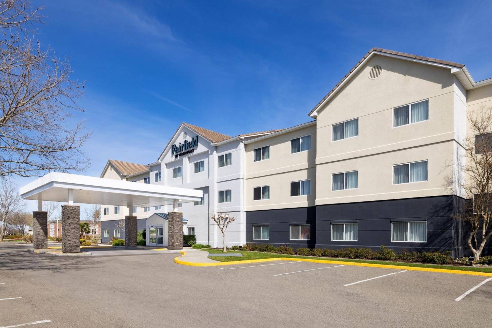 Fairfield Inn By Marriott Tracy Exteriör bild