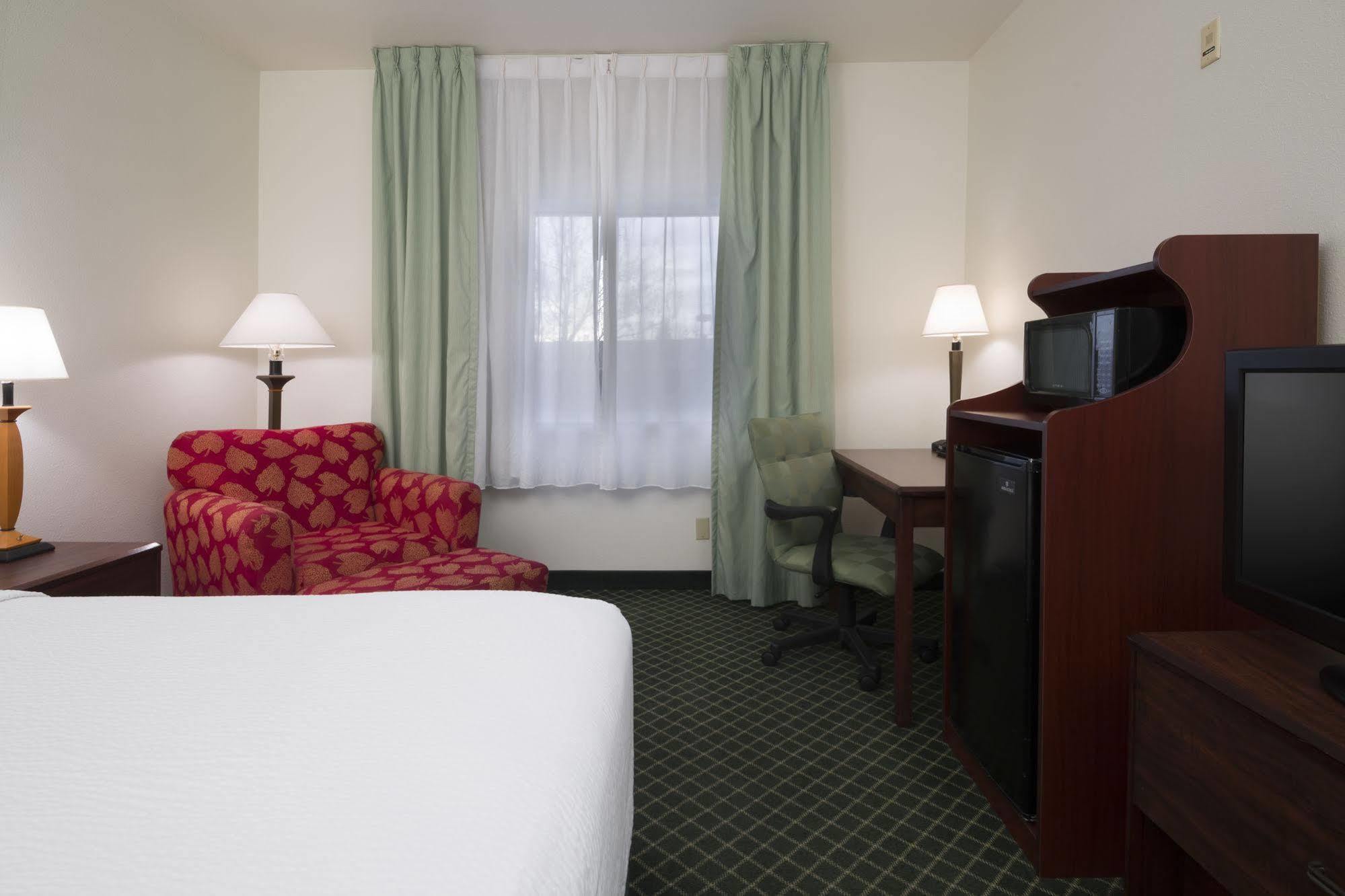 Fairfield Inn By Marriott Tracy Exteriör bild