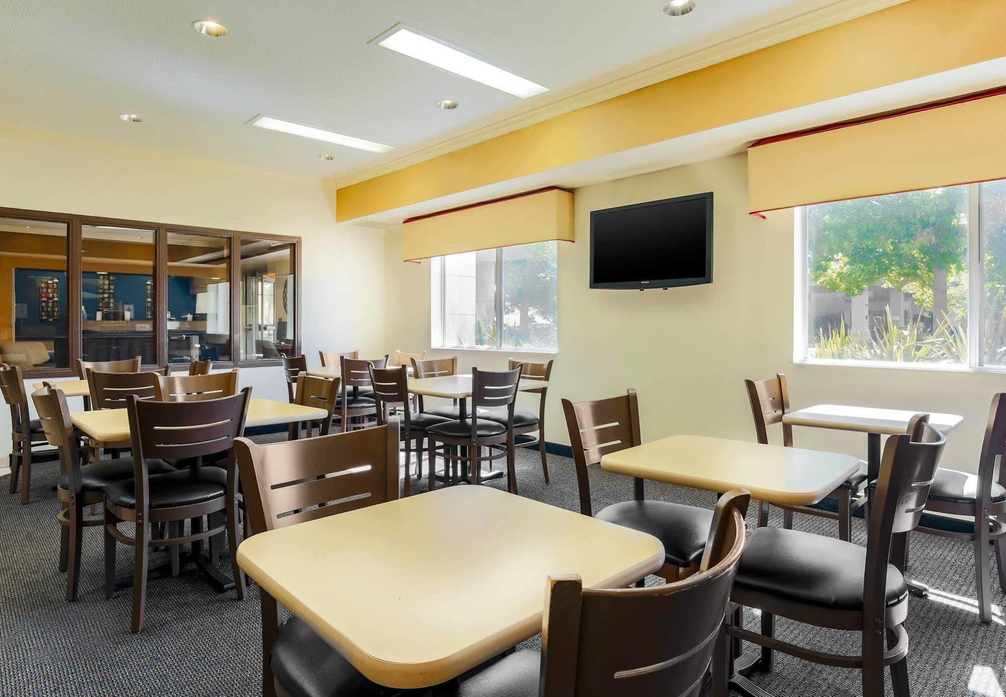 Fairfield Inn By Marriott Tracy Exteriör bild