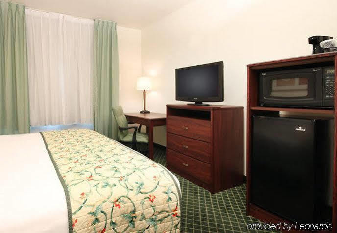 Fairfield Inn By Marriott Tracy Exteriör bild