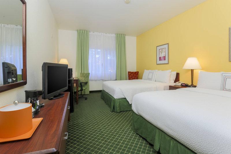 Fairfield Inn By Marriott Tracy Exteriör bild